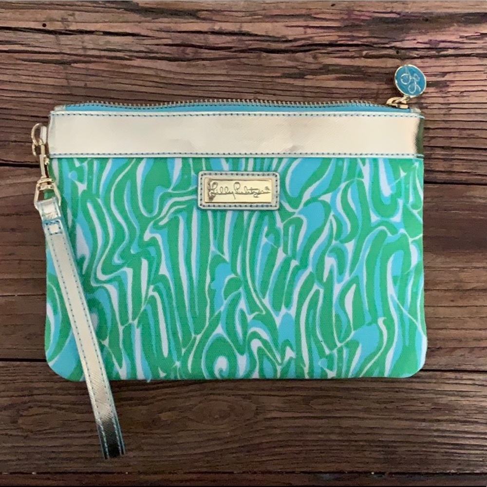 New! Lily Pulitzer beach wristlet.